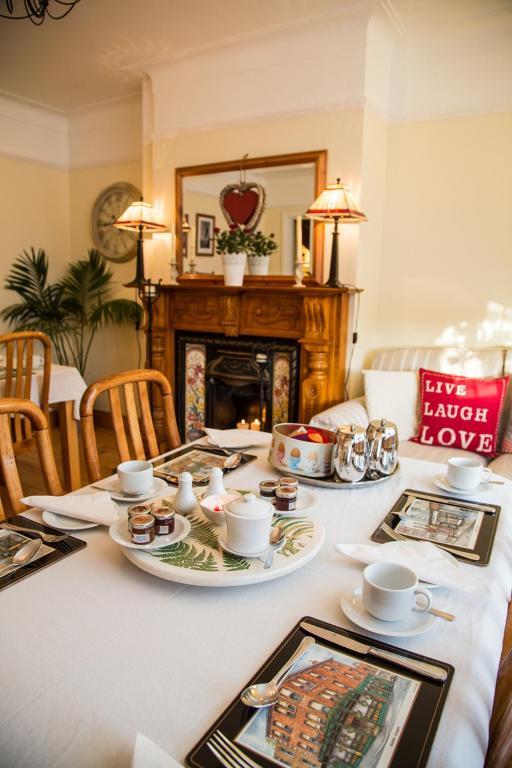 Shantalla Lodge Bed And Breakfast 싼트리 외부 사진